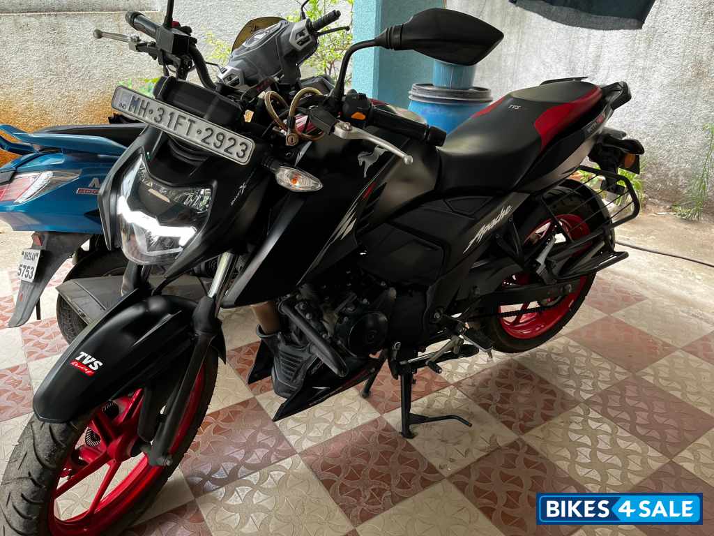 Matte Black TVS Apache RTR 160 4V Special Edition Matte Black TVS Apache RTR 160 4V Special Edition