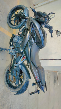 Black Bajaj Pulsar NS200