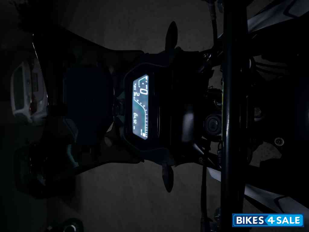 Sparkling Black Bajaj Dominar 250