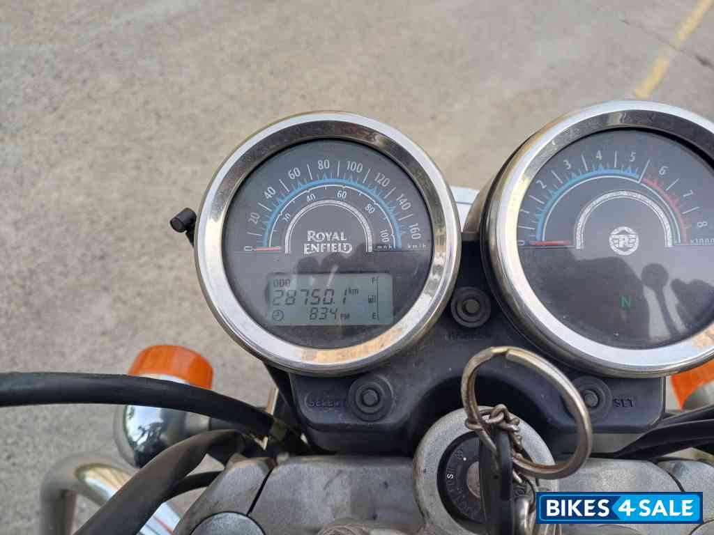 Black Royal Enfield Thunderbird 350
