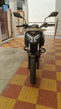 Black TVS Raider Split Seat