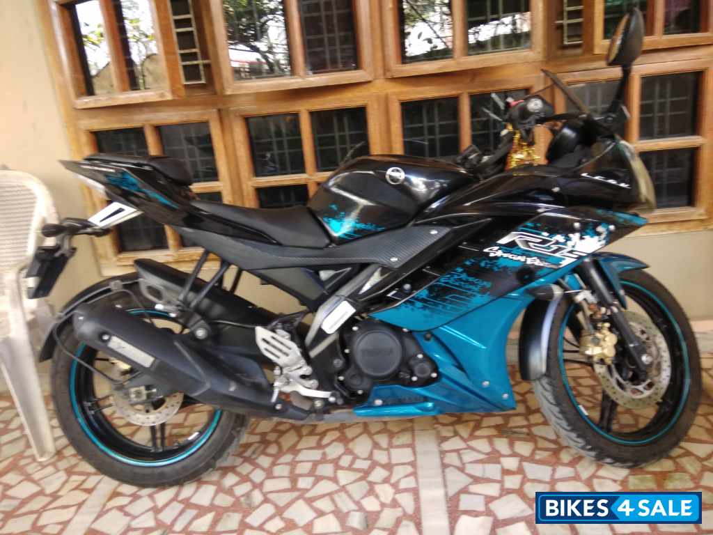 Yamaha YZF R15 V2