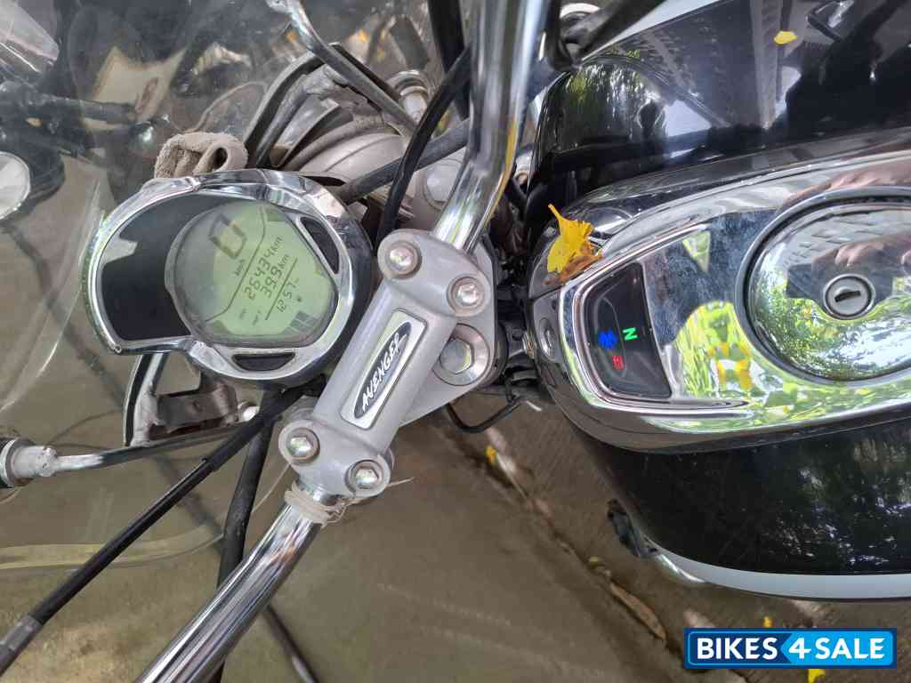 Bajaj Avenger Cruise 220