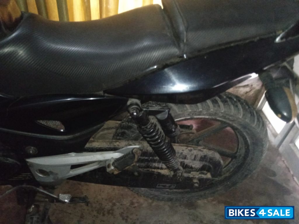 Black Bajaj Pulsar 150 Black Bajaj Pulsar 150