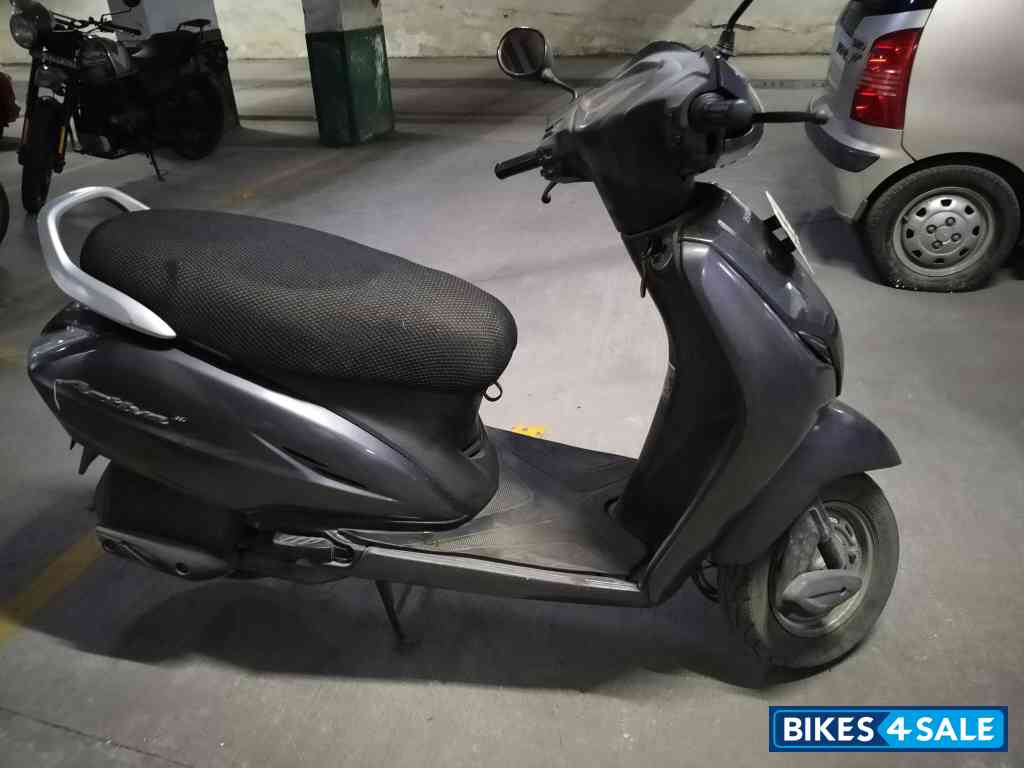 Grey Honda Activa 3G