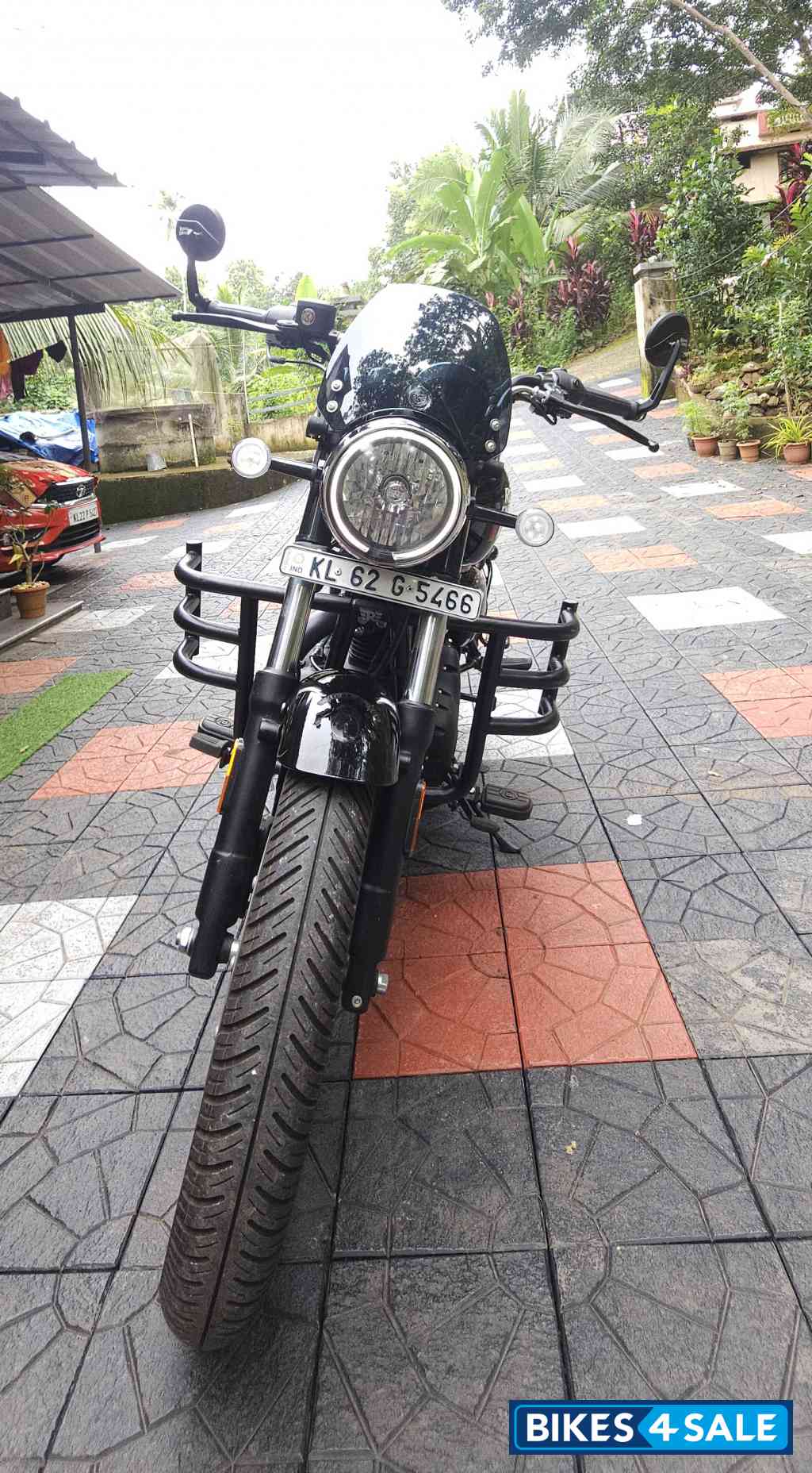 Royal Enfield Meteor 350 Fireball 2025