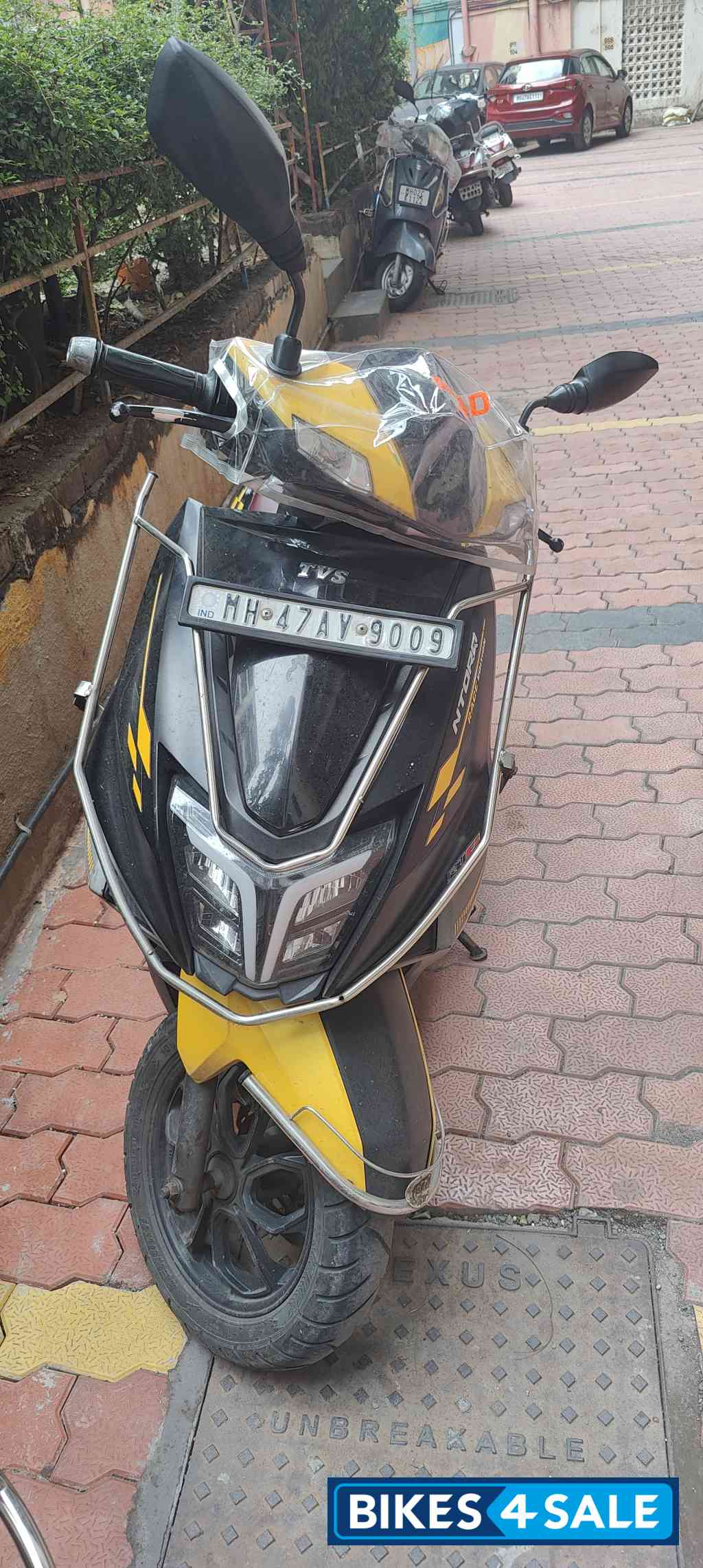 Yellow TVS NTORQ 125 Race Edition BS6 Yellow TVS NTORQ 125 Race Edition BS6