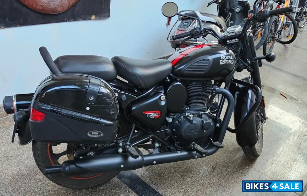 Royal Enfield Classic 350 Royal Enfield Classic 350