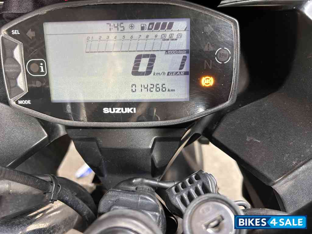 Matte Black Suzuki Gixxer SF 250 BS6 Matte Black Suzuki Gixxer SF 250 BS6