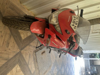 Red Honda CBR 250R
