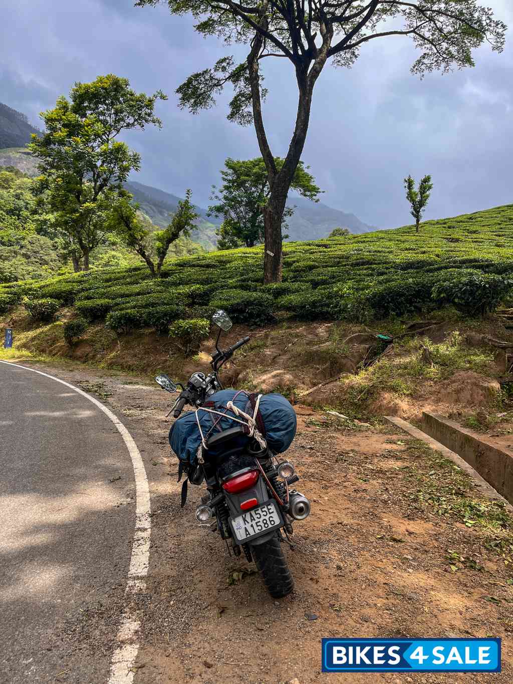 Black Bajaj Avenger Street 160 Black Bajaj Avenger Street 160