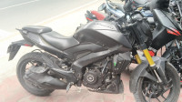 Balck Bajaj Dominar 250