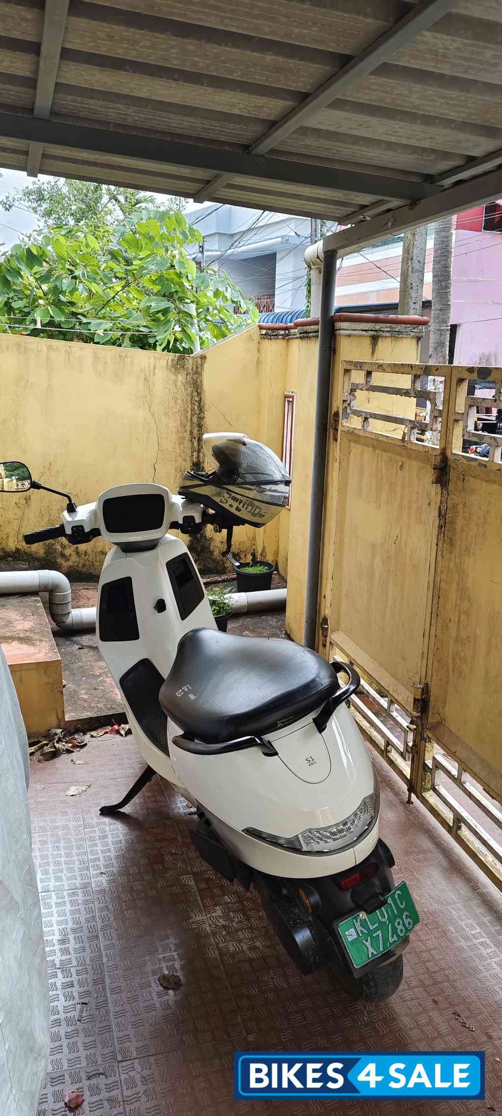 White Ola S1 Pro