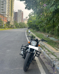 Matt Black Royal Enfield Meteor 350 Stellar