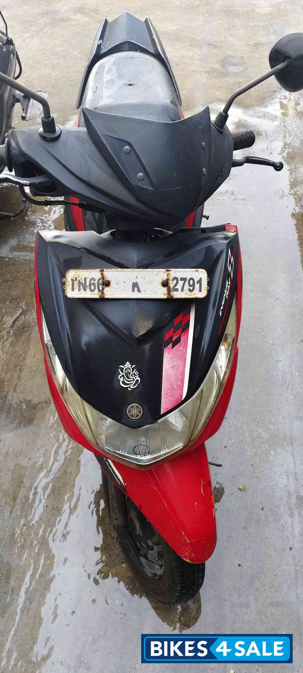 Red Yamaha Ray Z