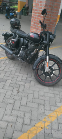 Royal Enfield Classic Stealth Black 2020 Model