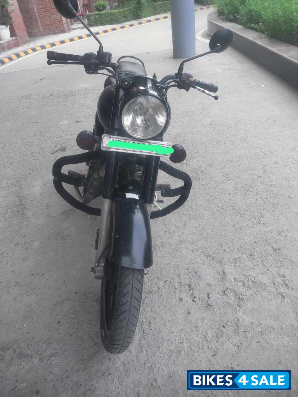 Black Royal Enfield Classic Stealth Black