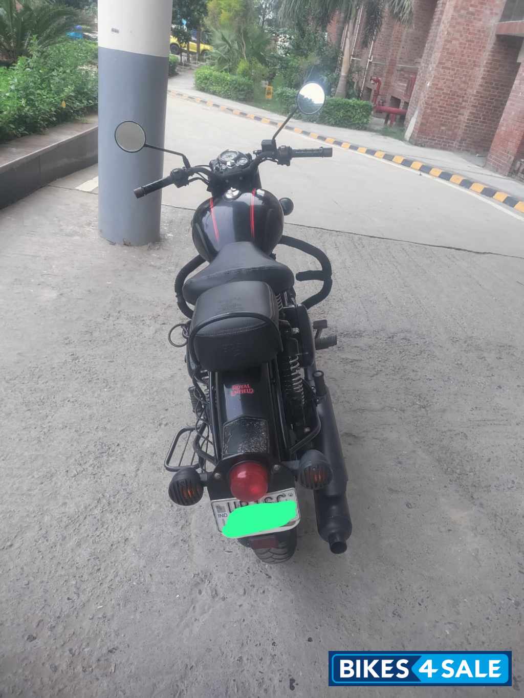 Black Royal Enfield Classic Stealth Black