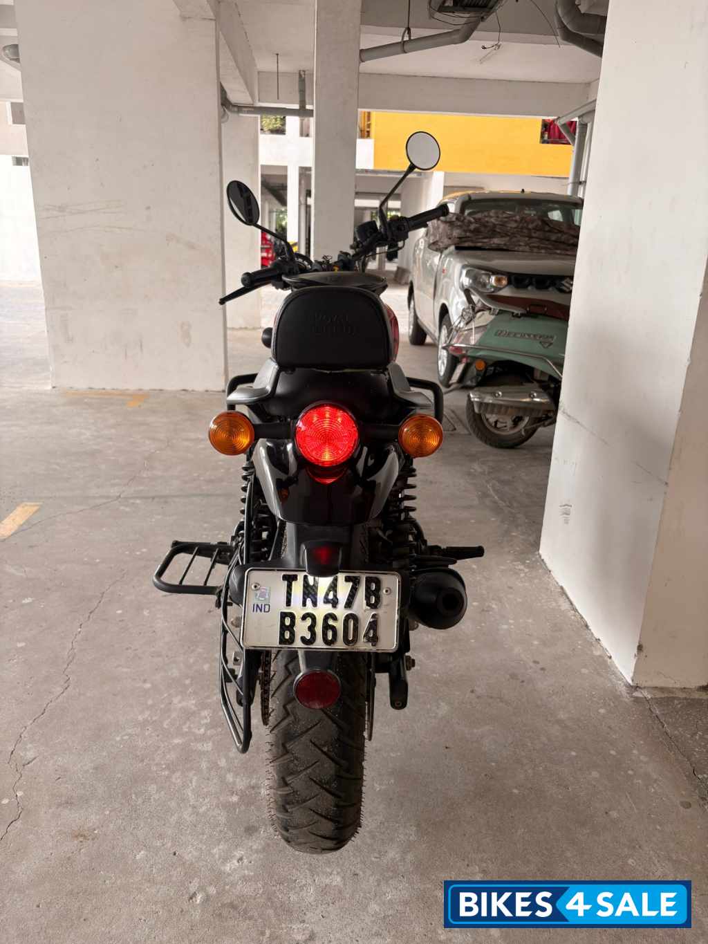 Red Royal Enfield Hunter 350 Metro