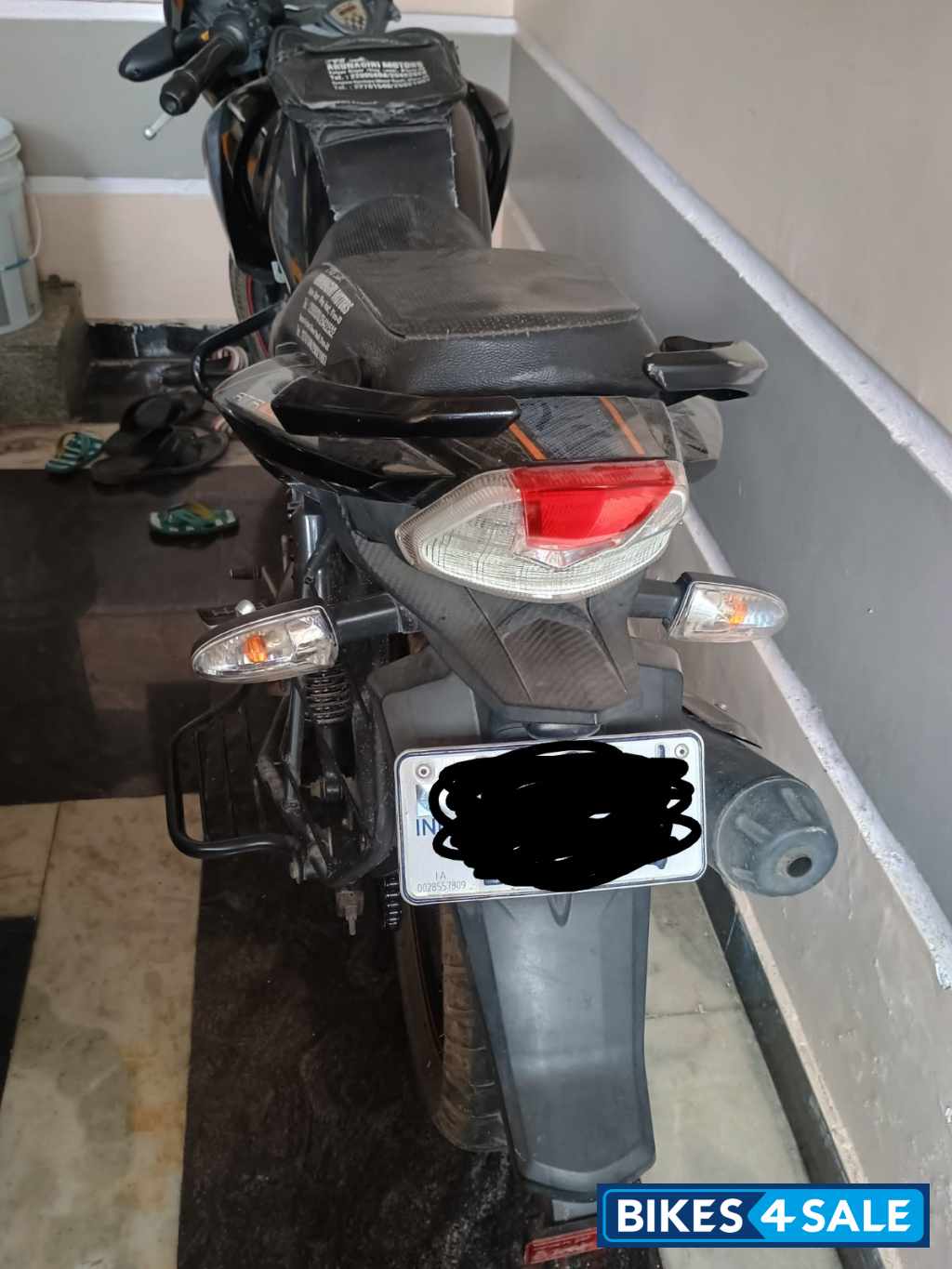 Black TVS Apache RTR 160 Black TVS Apache RTR 160