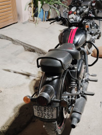 Jet Black Royal Enfield Classic 350 Dual Channel BS6