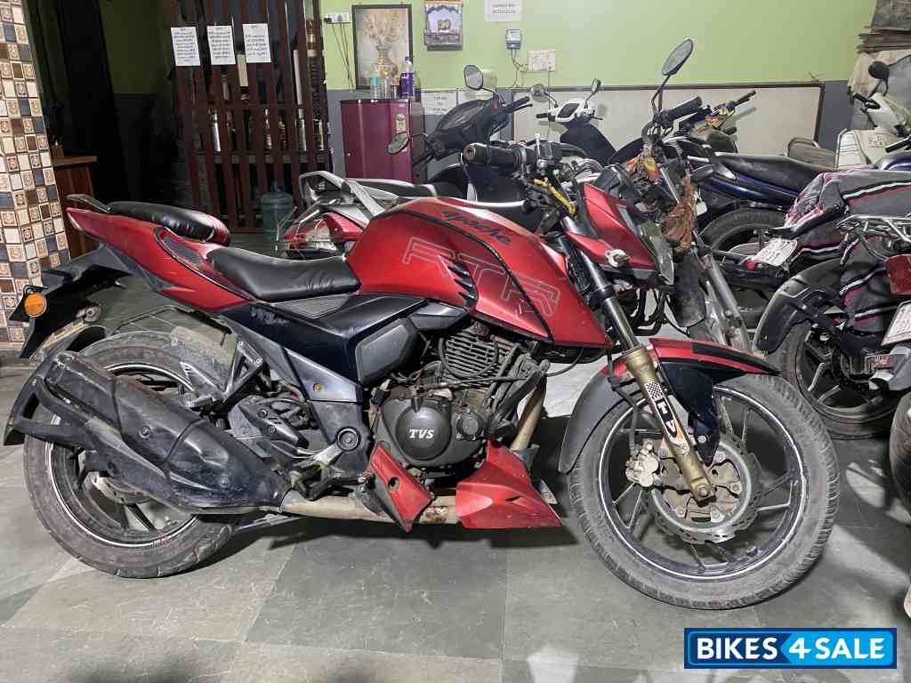 TVS Apache RTR 200 4V