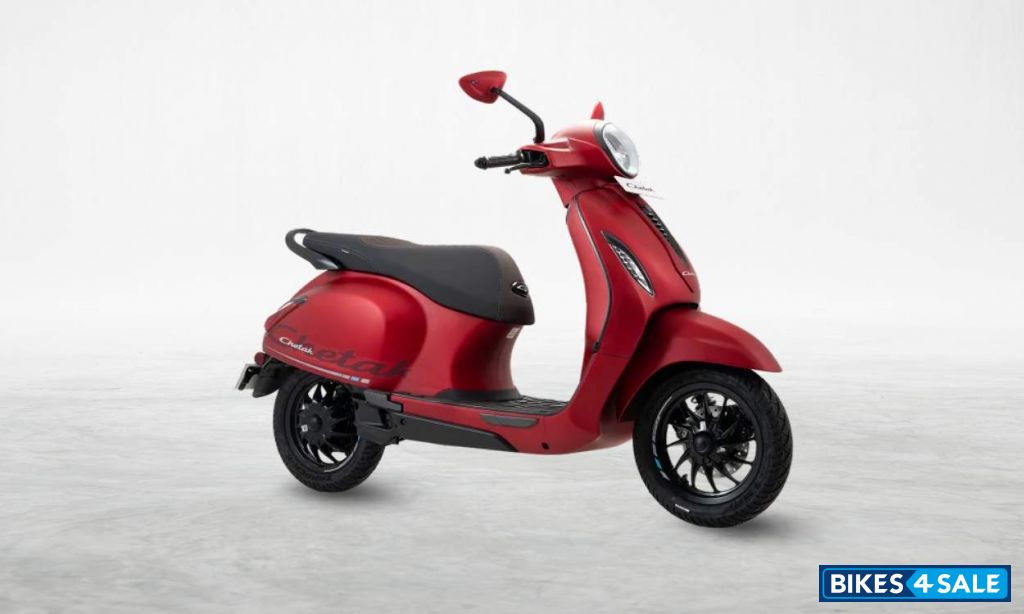 Bajaj Chetak Premium 2023 Edition