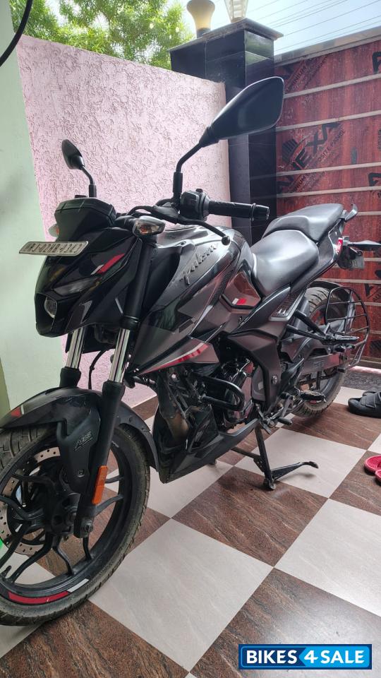 Bajaj Pulsar N160