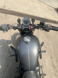 Yezdi Roadster Dual Tone