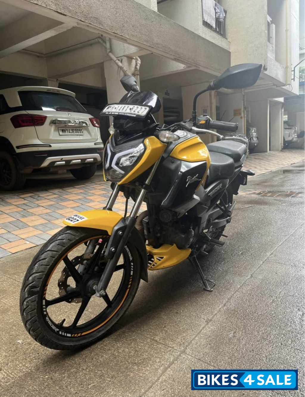 Yellow TVS Raider Split Seat