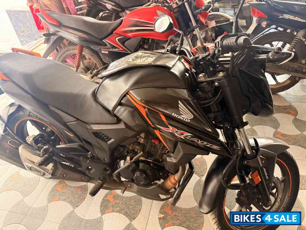 Honda XBlade BS6 Honda XBlade BS6