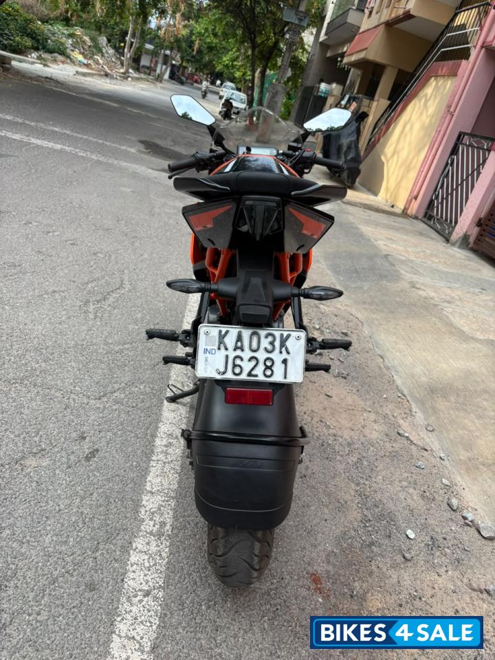 Orange -black KTM RC 200 2022 Orange -black KTM RC 200 2022
