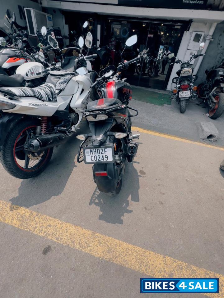 Black TVS Apache RTR 200 4V