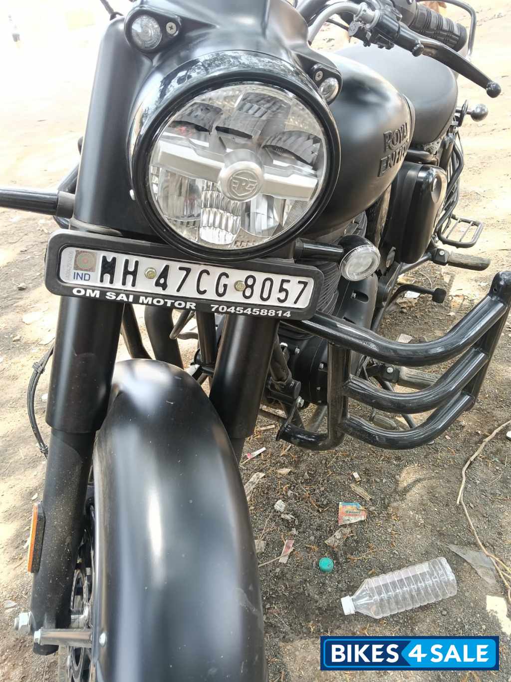 Classic Stealth Black Royal Enfield Classic Stealth Black