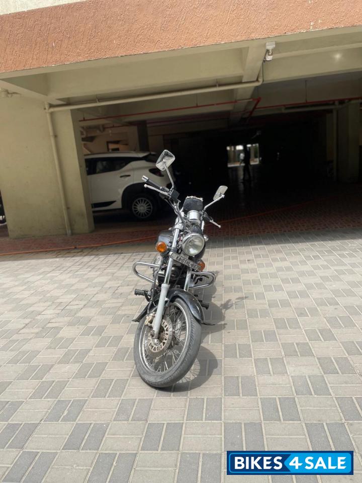 Bajaj Avenger 220 DTS-i Bajaj Avenger 220 DTS-i