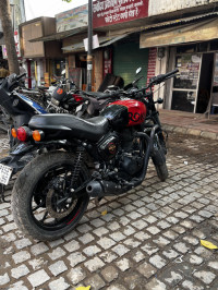 Royal Enfield Hunter 350 Metro