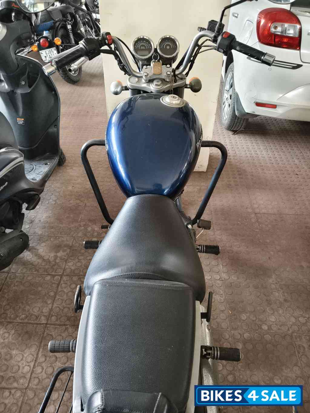 Metalic Blue Royal Enfield Thunderbird 350