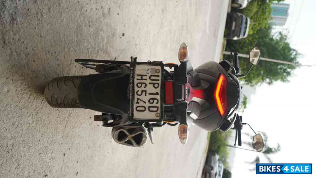 Black Suzuki Gixxer BS6