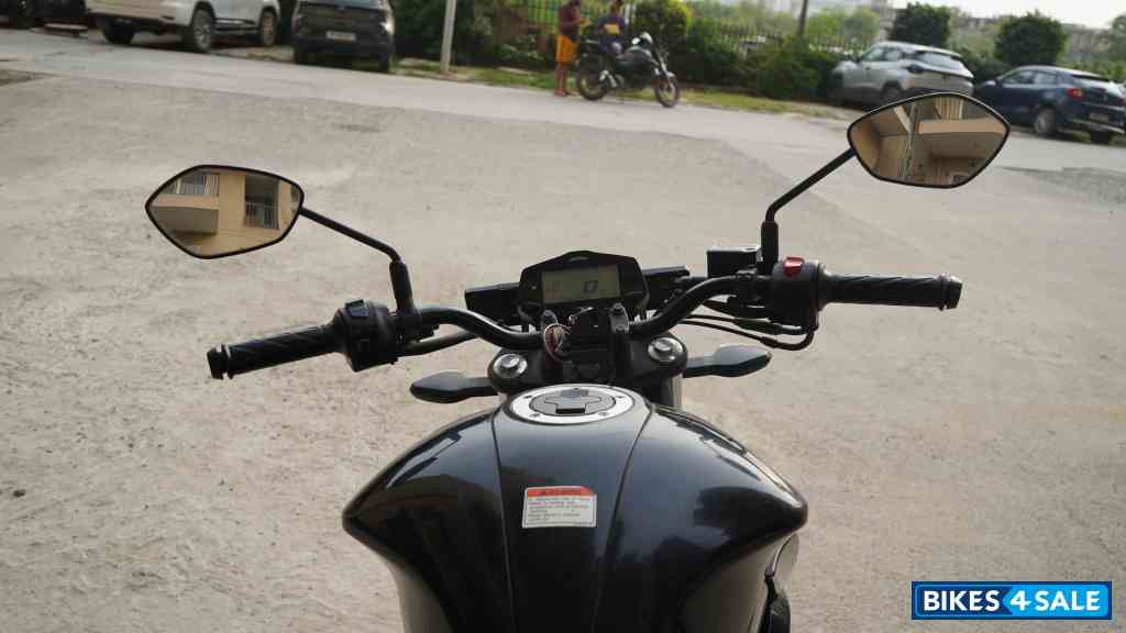 Black Suzuki Gixxer BS6