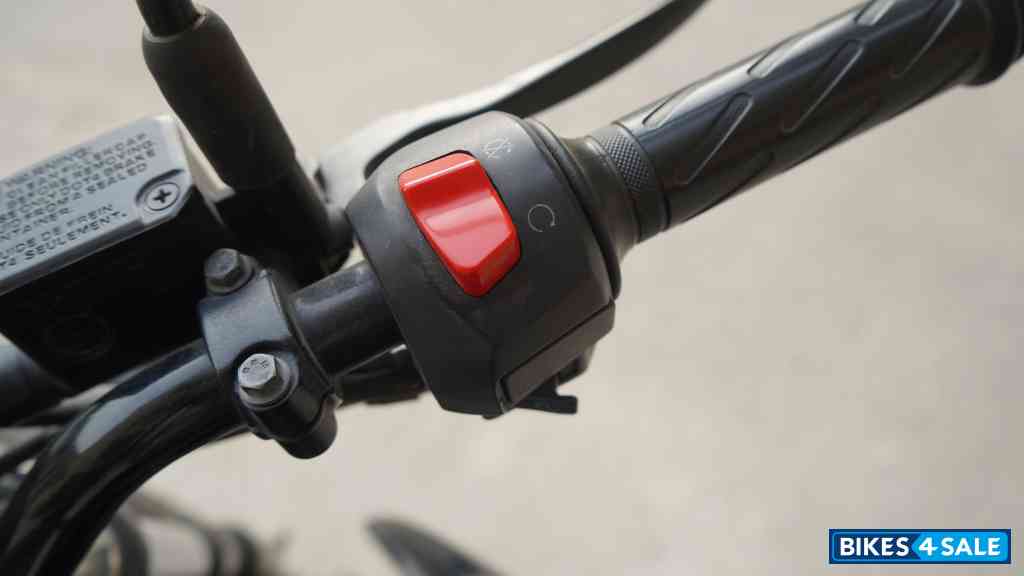 Black Suzuki Gixxer BS6