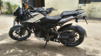 Pearl Metalic White Bajaj Pulsar 200 NS