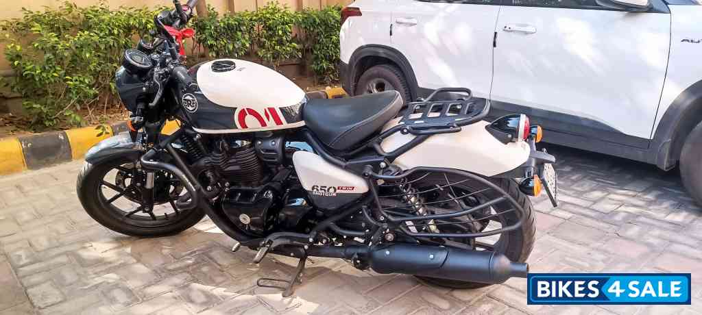 Blue And White Royal Enfield Shotgun 650 Blue And White Royal Enfield Shotgun 650