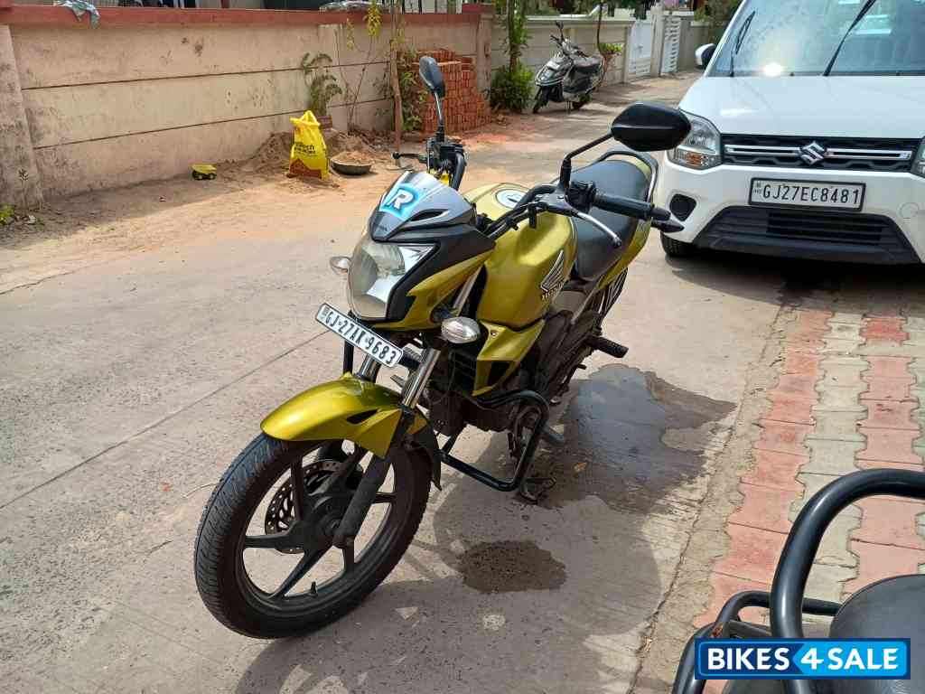 Green Honda CB Trigger
