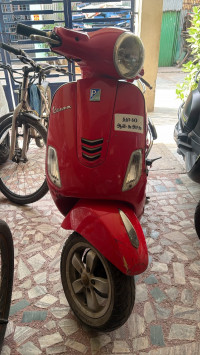 Vespa VXL 125