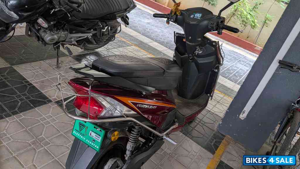 Red Franklin EV Power Plus Red Franklin EV Power Plus