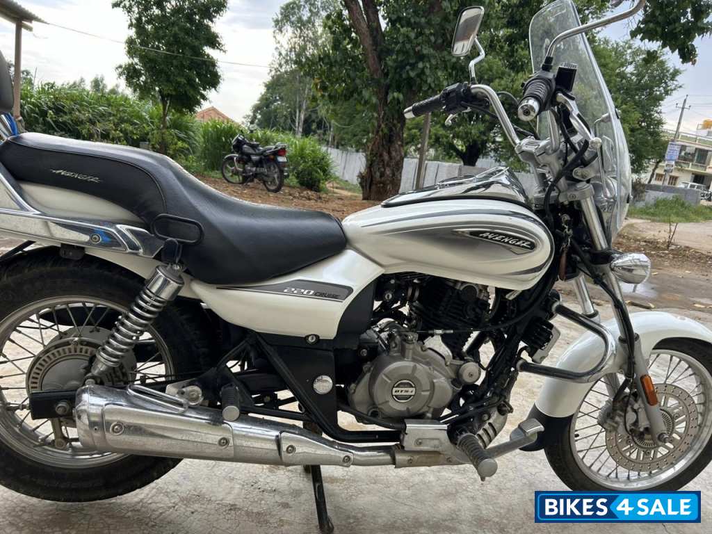 Bajaj Avenger Cruise 220 Bajaj Avenger Cruise 220