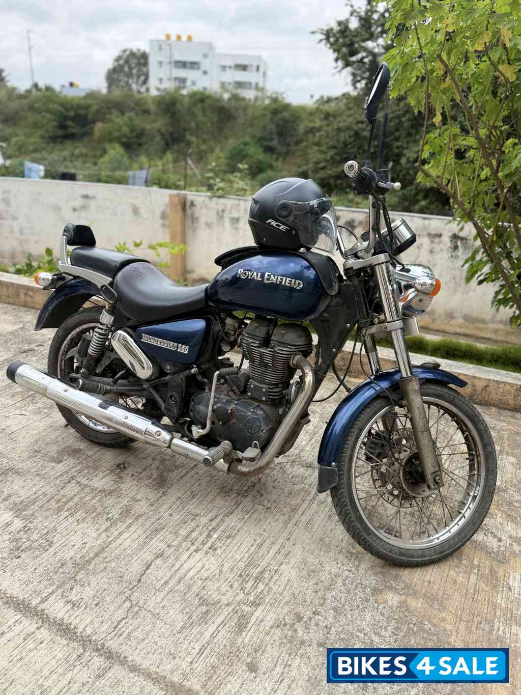 Royal Enfield Thunderbird 350 Royal Enfield Thunderbird 350