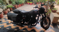 Royal Enfield Classic Stealth Black