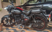Royal Enfield Classic Stealth Black