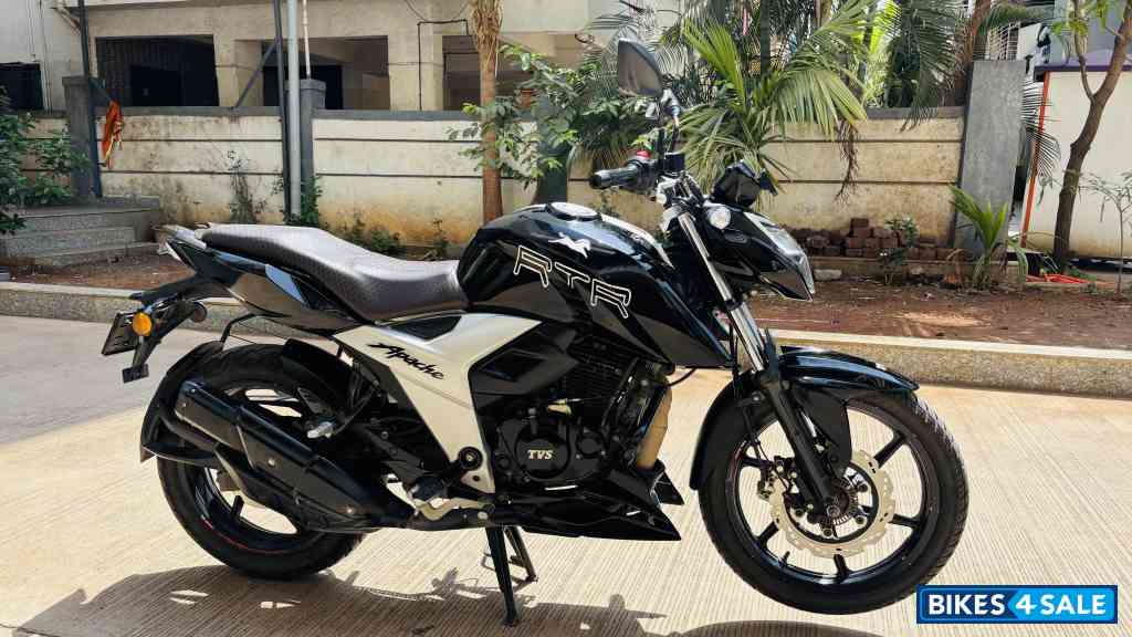 TVS Apache RTR 160 4V